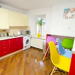 Pop Art Rynok Sq Hostel Lviv