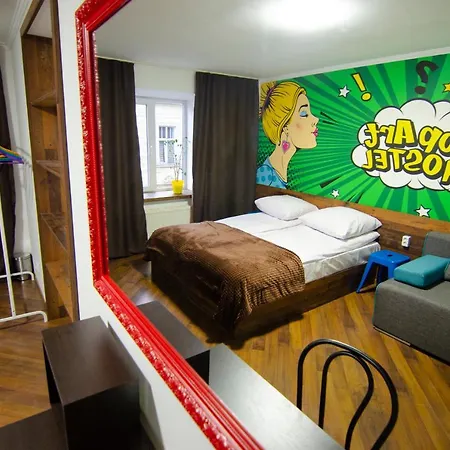 Pop Art Rynok Sq Auberge de jeunesse *