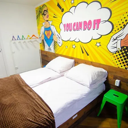 Hostel Pop Art Rynok Sq
