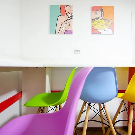 Pop Art Rynok Sq Auberge de jeunesse *