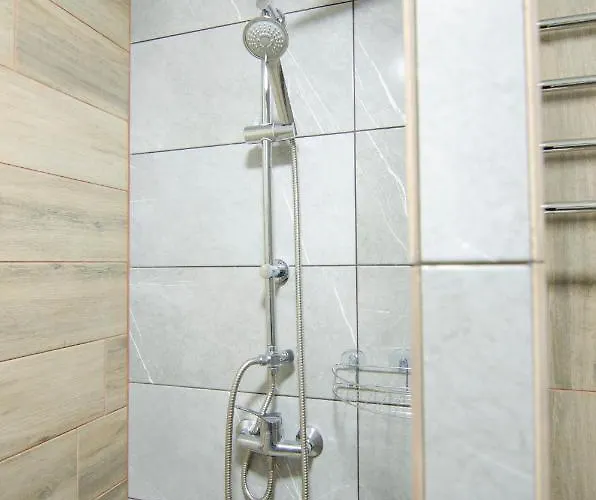 ホステル Pop Art Rynok Sq リヴィウ