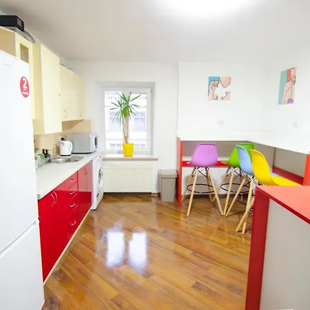 Pop Art Rynok Sq 旅馆 利沃夫