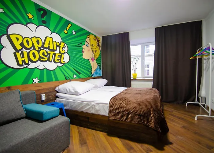 Pop Art Rynok Sq Hostel Λβιβ