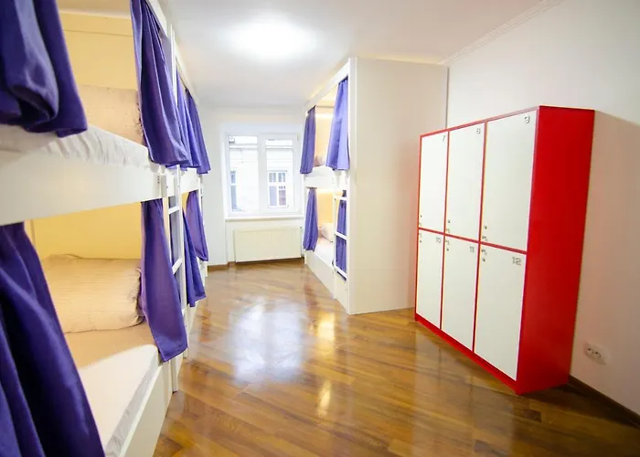 Hostel Pop Art Rynok Sq