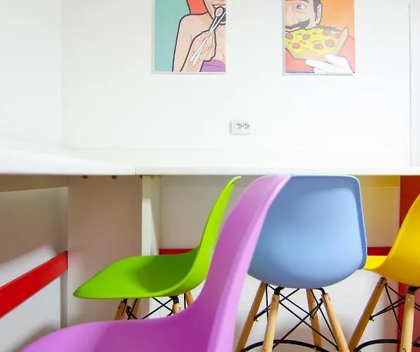 Pop Art Rynok Sq Hostel *